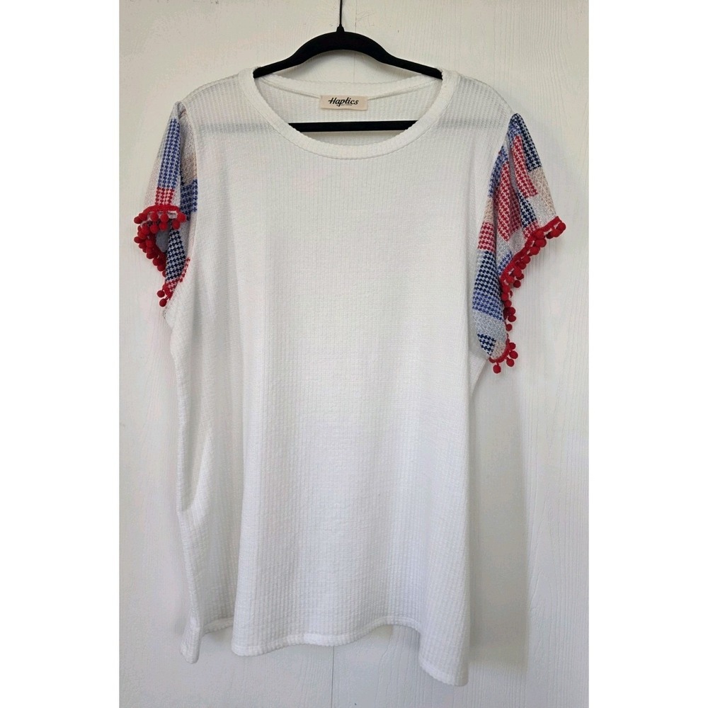 Haptics Plus 3XL White Knit Round Neck Short Sleeve Top Red/Blue Pom Poms PTP 24